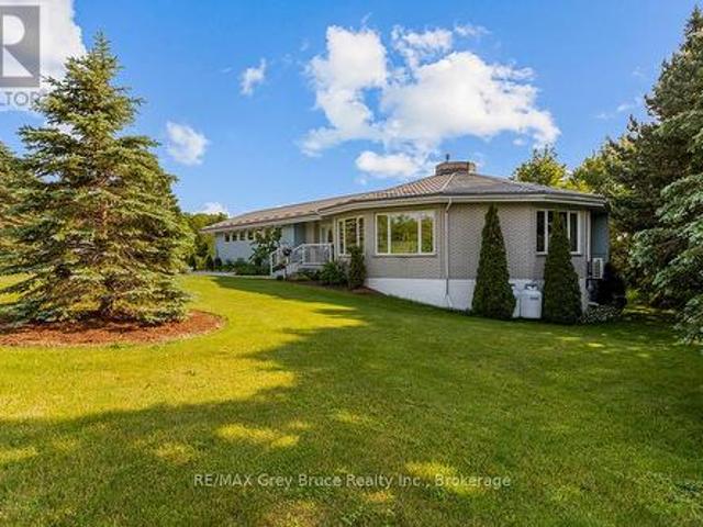 House for sale in Lions Head, Ontario
