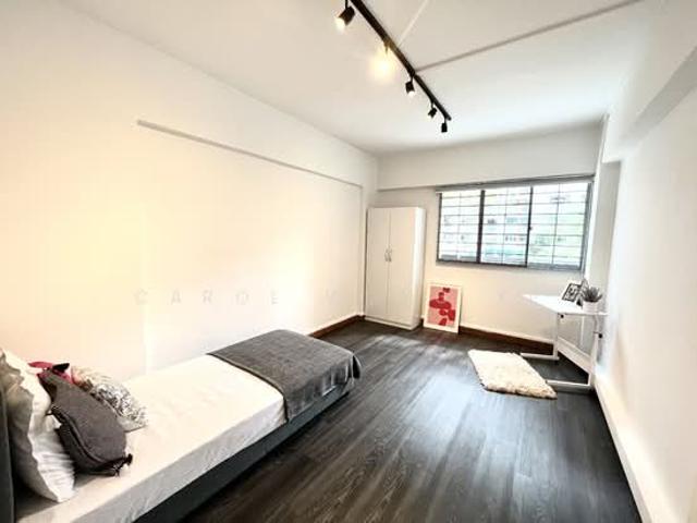 Apartment for rent in Joo Seng, Singapore