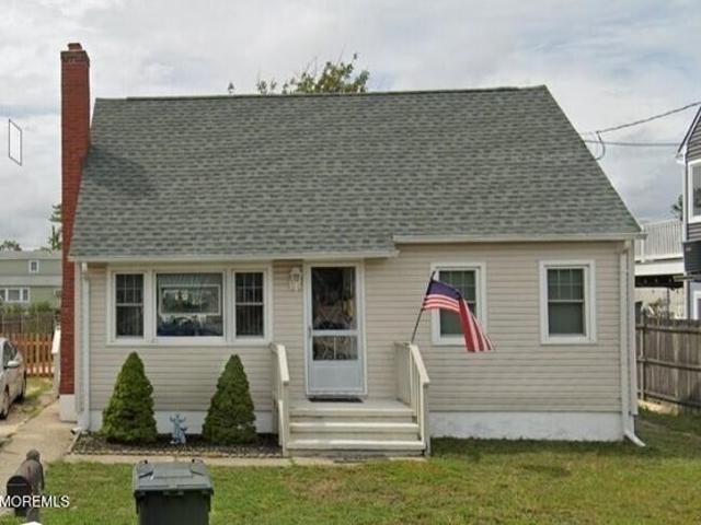 House for sale in Manahawkin, New Jersey