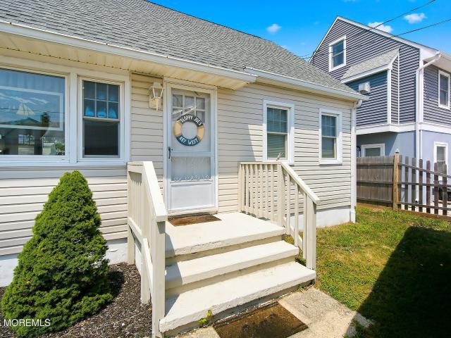 House for sale in Manahawkin, New Jersey