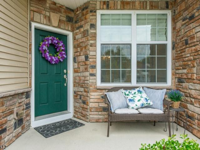 Townhouse for sale in Budd Lake, New Jersey