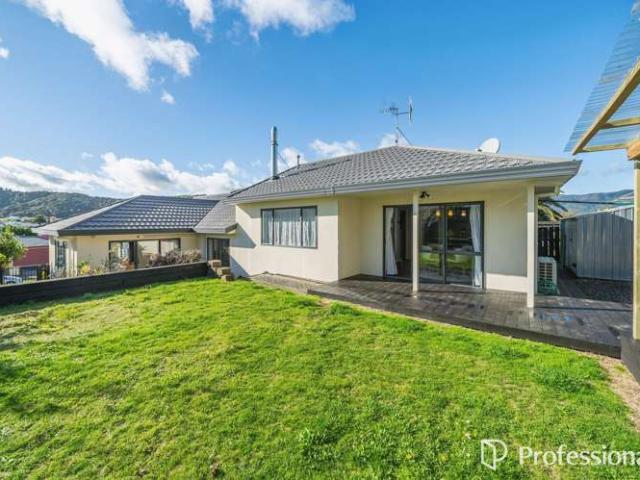 House for sale in Days Bay, Wellington