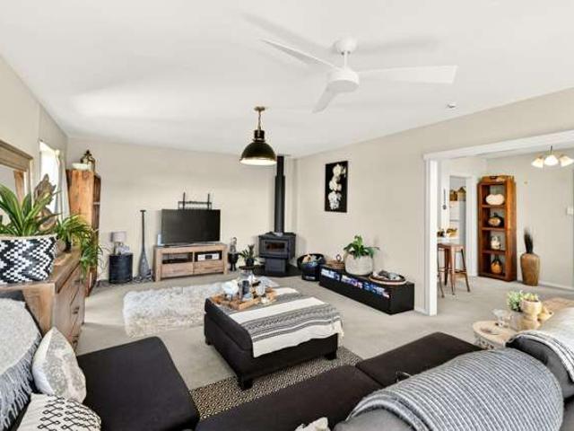 House for sale in Charing Cross, Canterbury