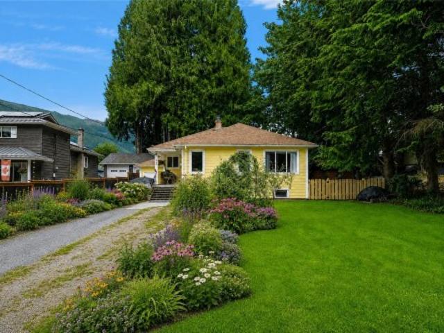 House for sale in Lake Cowichan, British Columbia