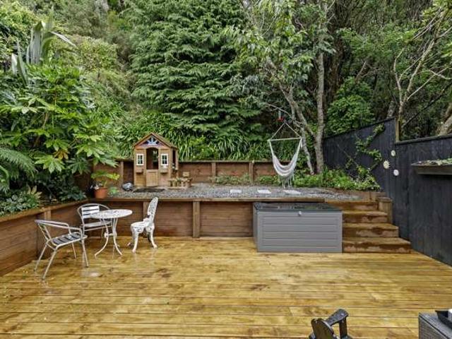 Townhouse for sale in Days Bay, Wellington