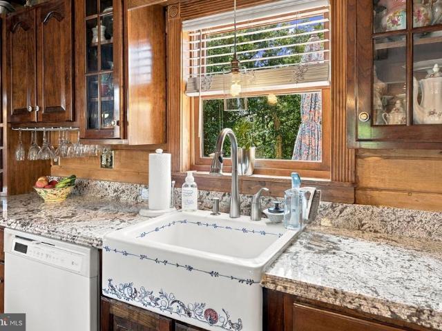 House for sale in Slate Mills, Sperryville