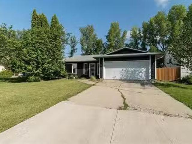 House for sale in East St. Paul, Manitoba
