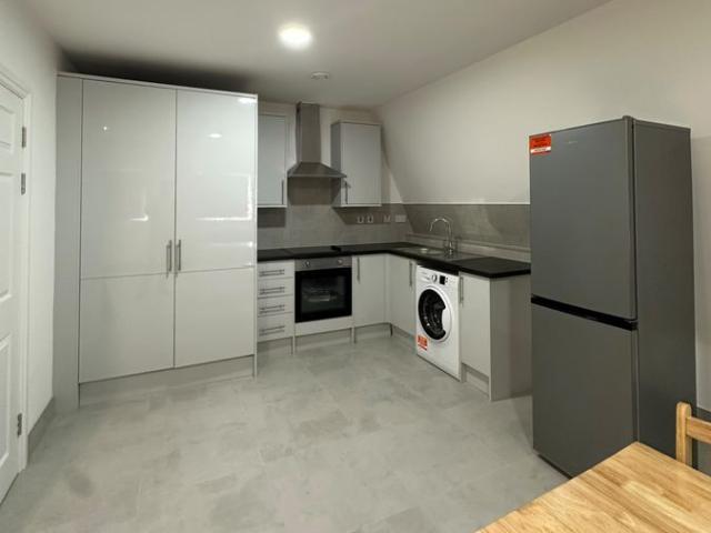 Studio for rent in London Borough of Ealing, Hanwell