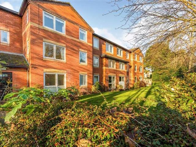 Apartment for rent in Overchurch Hill, Moreton