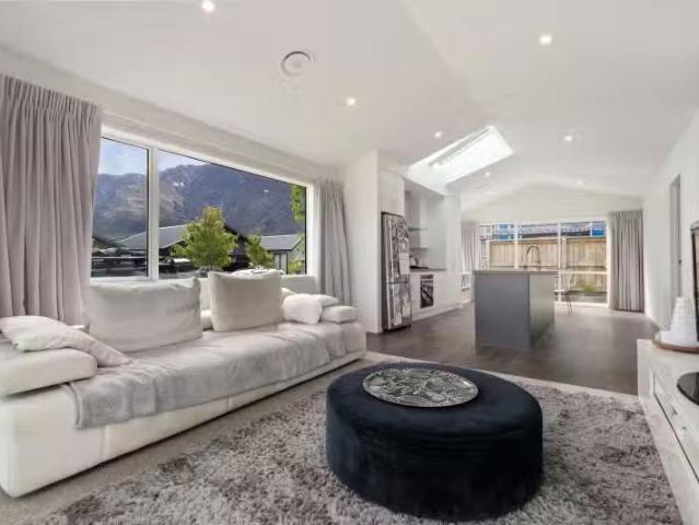 House for sale in Otakou