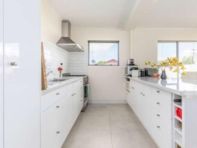 Apartment for sale in Owhata
