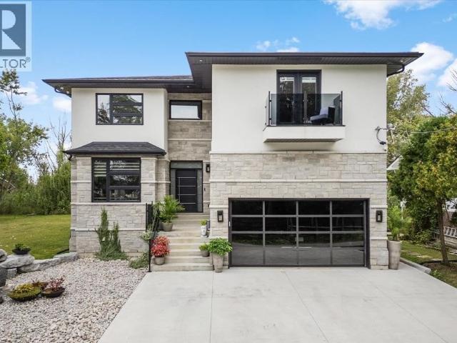 House for sale in Ontario