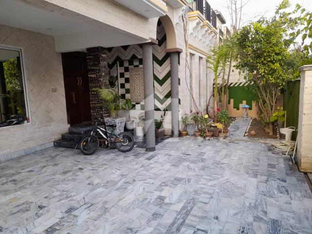 House for sale in Faisalabad, Islamabad Capital Territory