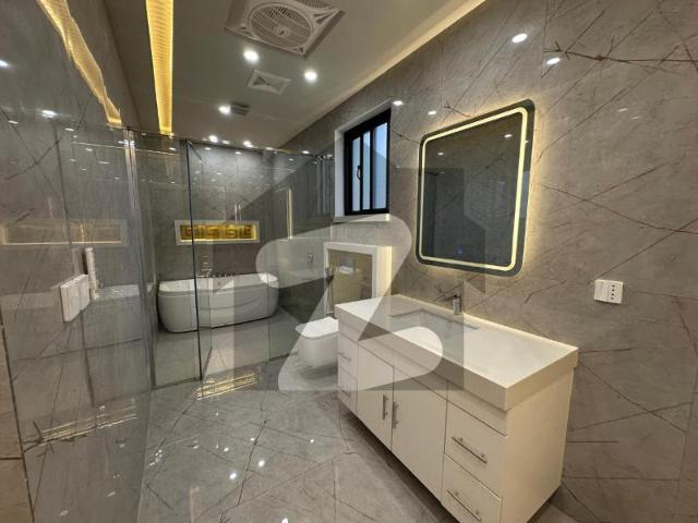 House for sale in Faisalabad, Islamabad Capital Territory