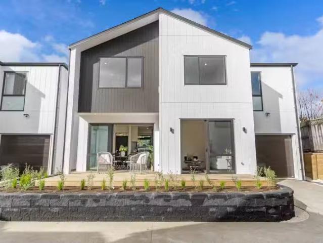 House for sale in Howick