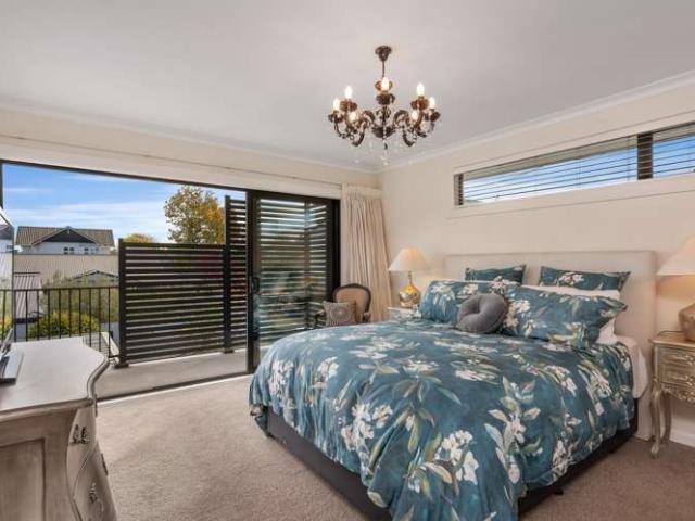 House for sale in Saint Albans, Canterbury