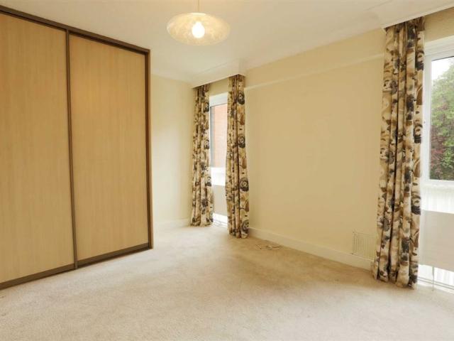 Apartment to rent in Bluebell, North Tipperary