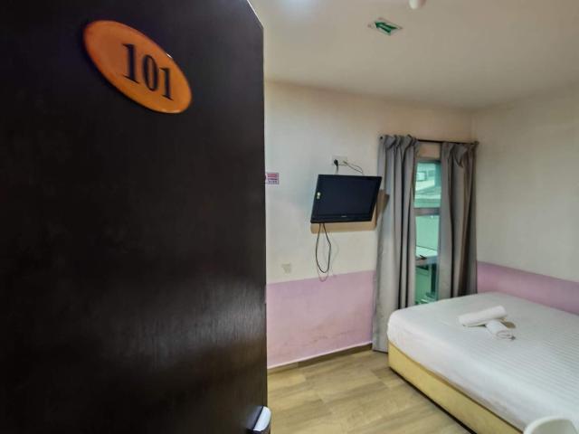 Room for rent in Country Heights Damansara, Kuala Lumpur