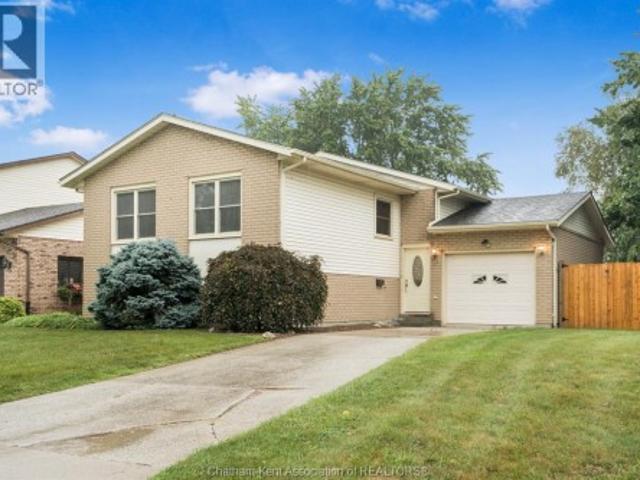 House for sale in Chatham–kent, Ontario