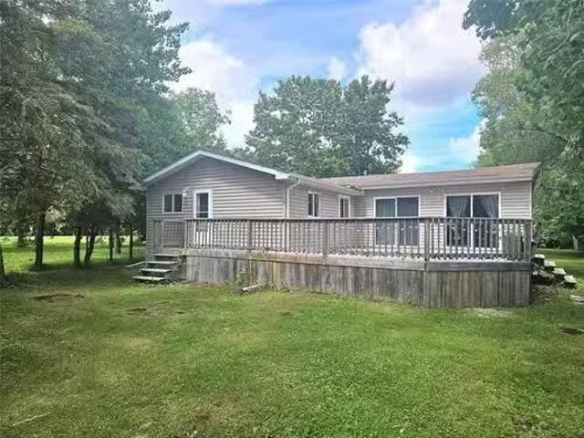 House for sale in Gimli, Manitoba