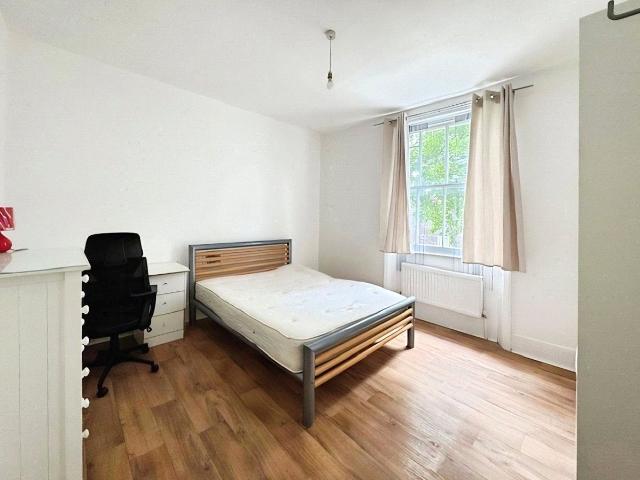 Room for rent in Loughborough Junction, Greater London