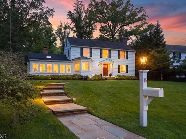 House for sale in Mountainside, New Jersey