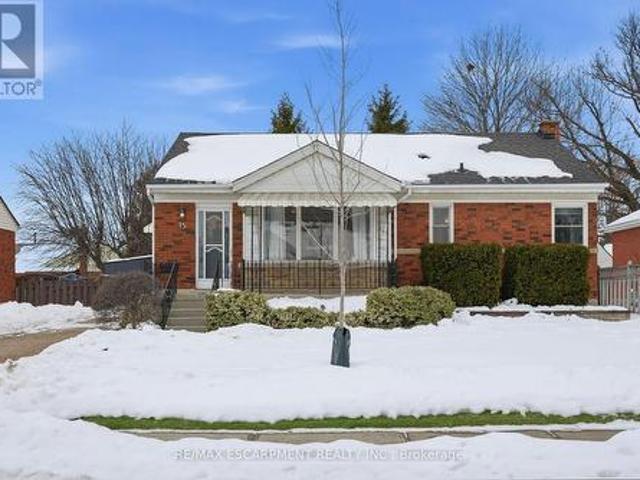 House for sale in Ancaster, Ontario