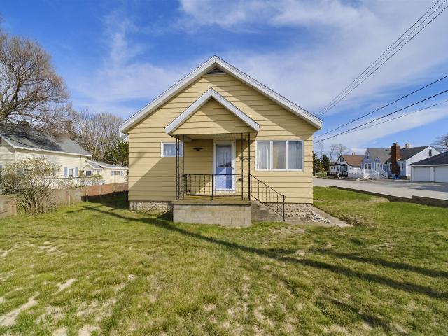 House for sale in Manistee, Michigan