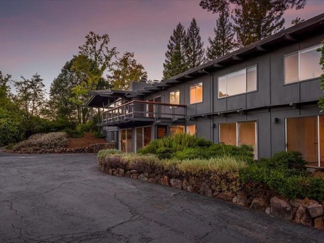House for sale in Portola Valley, San Mateo County