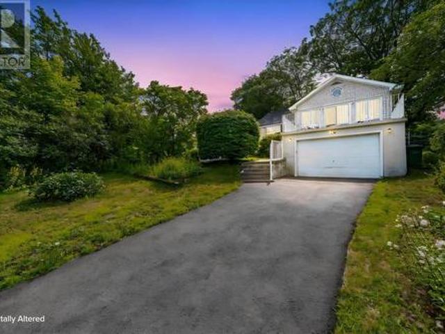 House for sale in Dartmouth, Nova Scotia