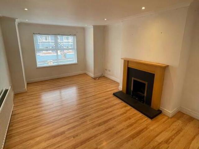 Apartment for rent in Shantallow, Londonderry