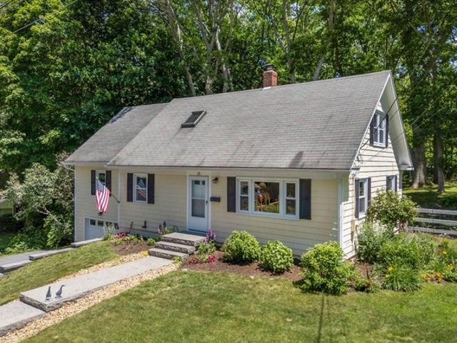 House for sale in Cape Elizabeth, Maine