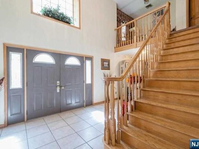 House for sale in Mahwah, New Jersey