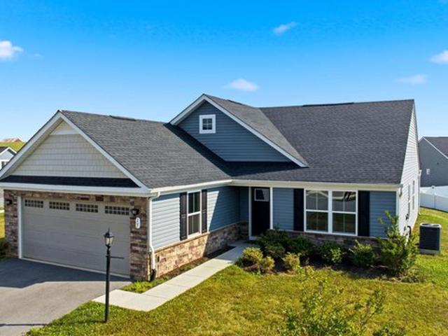 House for sale in Hedgesville, West Virginia
