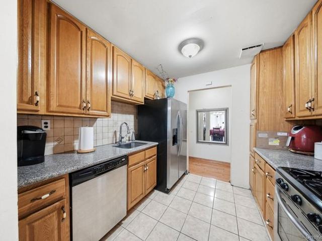 Condo for sale in Rockland, New York
