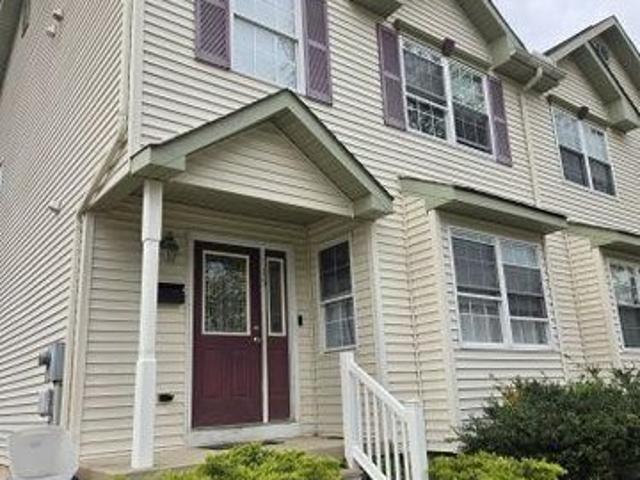 Townhouse for sale in Pemberton, New Jersey