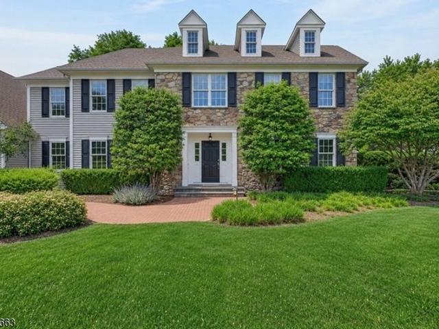 House for sale in Annandale, New Jersey