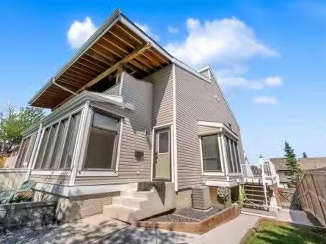 House for sale in Northwest, Alberta