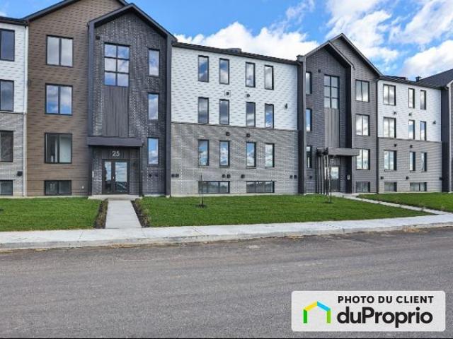 Apartment for rent in Saint-Charles-Borromée, Lanaudière