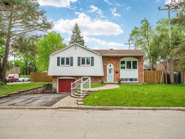 House for sale in Dollard-des-ormeaux