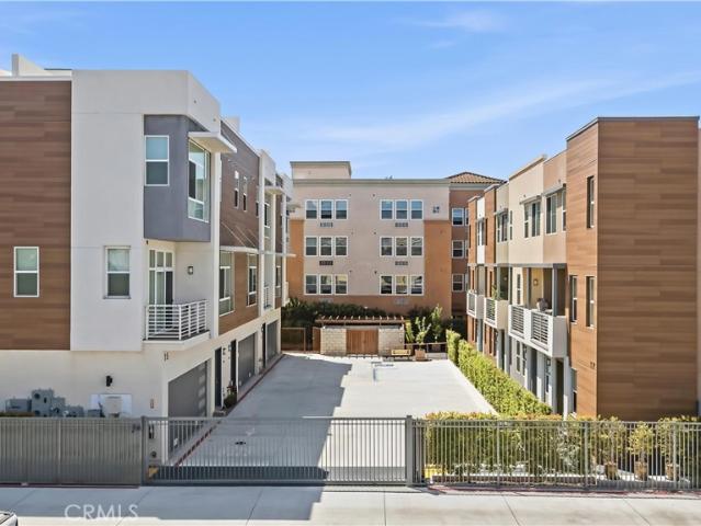 Townhouse for sale in Alhambra, California