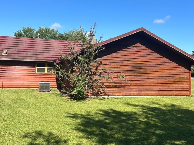 House for sale in Reynolds