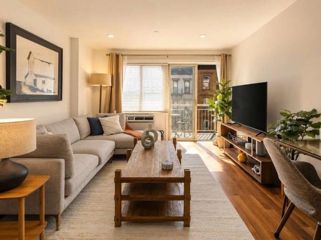 Condo for sale in Arverne, New York