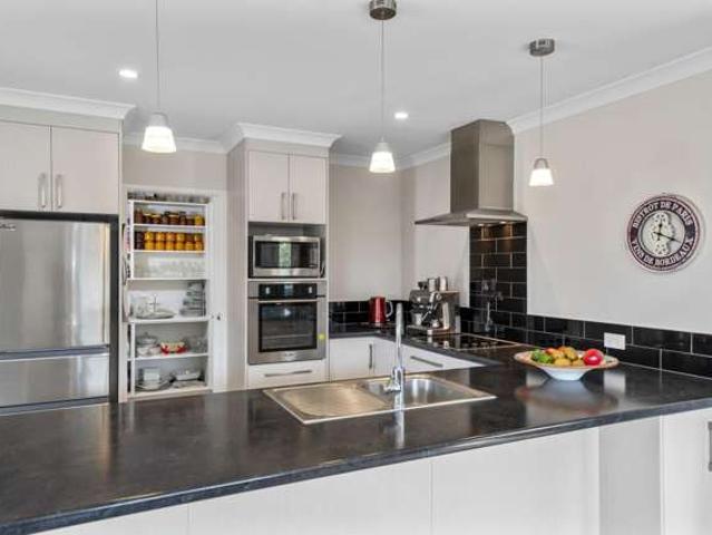 House for sale in Whakamarama, Bay Of Plenty