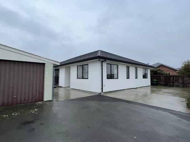 House for rent in Chaslands, Canterbury