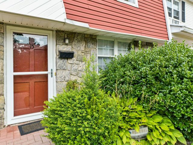 Condo for sale in Babylon, New York