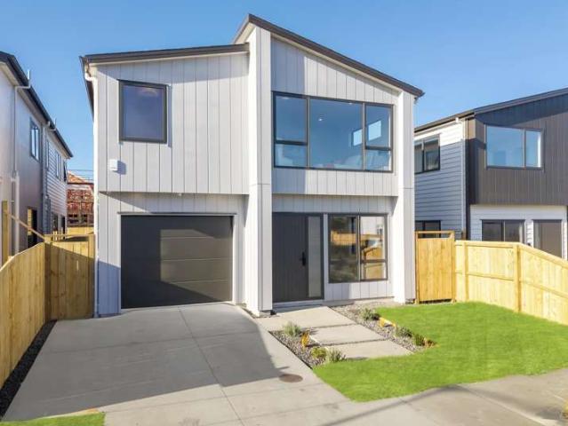 House for sale in Karaka, Franklin