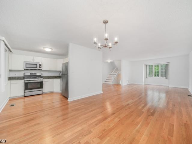 Townhouse for sale in Berkeley Heights, New Jersey