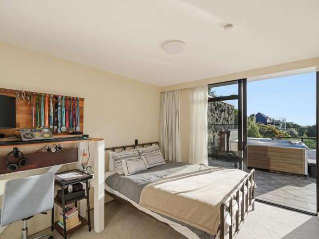 House for sale in Chaslands, Canterbury