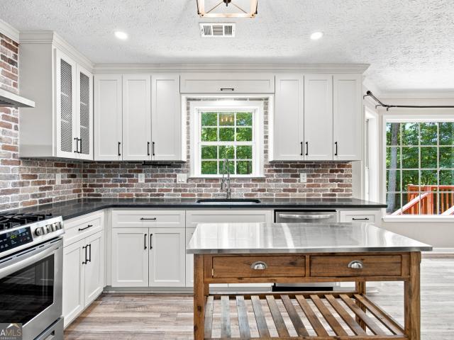 House for sale in Sharpsburg, Georgia